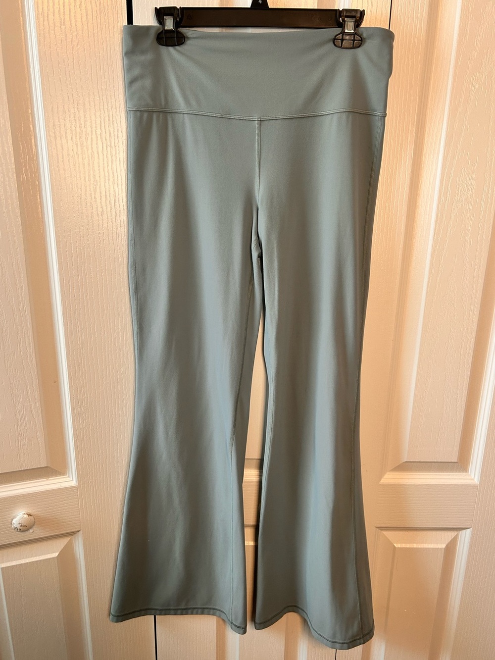 Athleta Elation Flare Pants Womens Large Seafoam Green Yoga High Rise Stretch